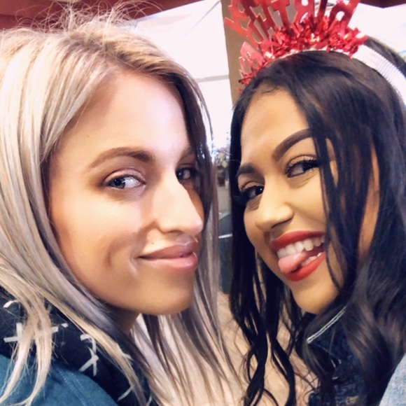 Meet your Posher, Samantha - Picture 1 of 1